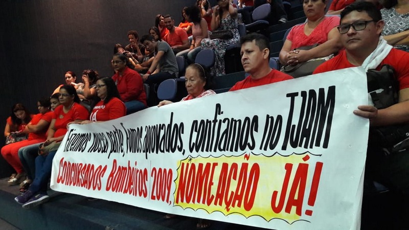 Grupo de concursados para o Corpo de Bombeiros pediu apoio dos deputados estaduais (Foto: ATUAL)