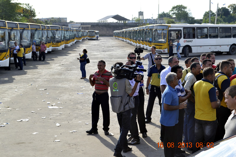 Greve dos Rodoviários realizada no dia 7 de abril deste ano deixou a população de Manaus sem opção de transporte coletivo (Foto: Valmir Lima)