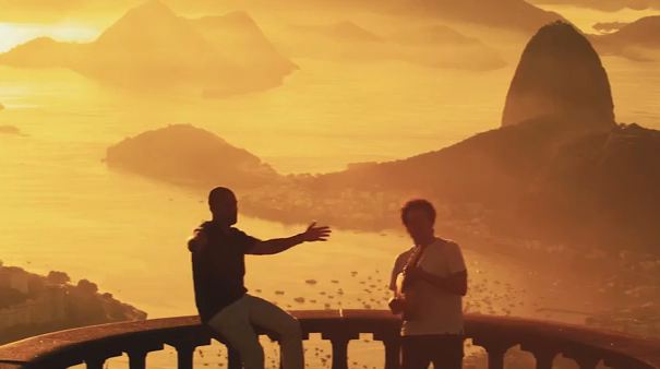 Diogo Nogueira e Hamilton de Holanda no clipe Bossa Negra (YouTube)