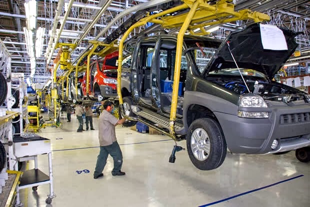 Montadoras de automóveis projetam queda menor na produção e vendas em 2020