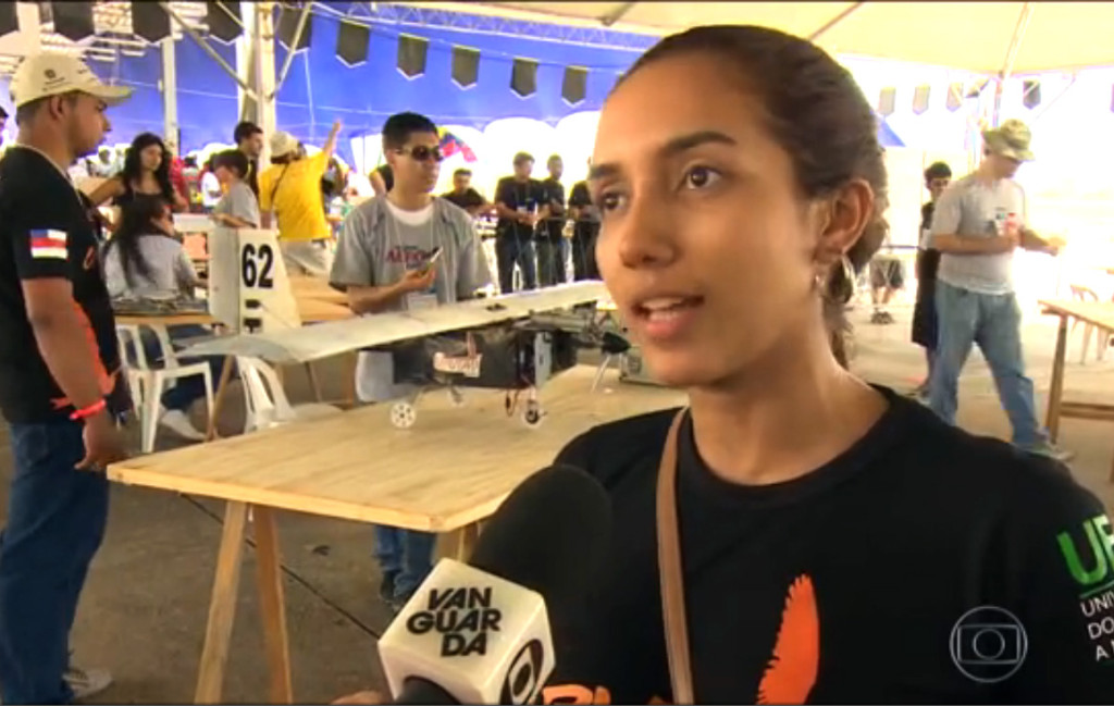 A estudante Érica Castro fala das dificuldades da equipe para participar da competição em São Paulo (Foto: Reprodução/TV Globo)