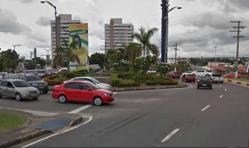 Cruzamento da Avenida Coronel Teixeira com a Pedro Teixeira vai ganhar um semáforo 