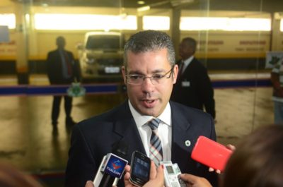 Josué Neto é o substituto do governador José Melo porque não há vice-governador (Foto: Willian Rezende/ALE)