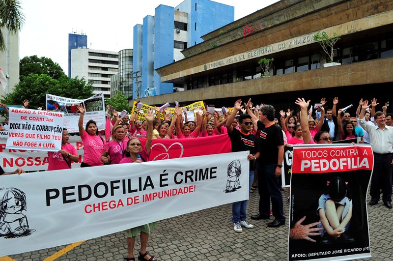 Manifestantes voltam às ruas por conta do julgamento de habeas corpus em favor de Adail Pinheiro, no STJ (Foto: Divulgação/ALE)