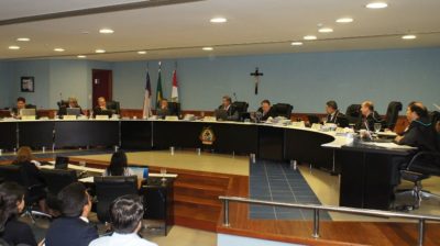 O julgamento do processo de Amazonino está pautado para a sessão plenária do TCE desta quarta-feira, 5 (Foto: Divulgação/TCE) 