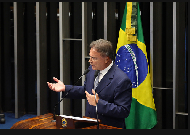 alvaro dias