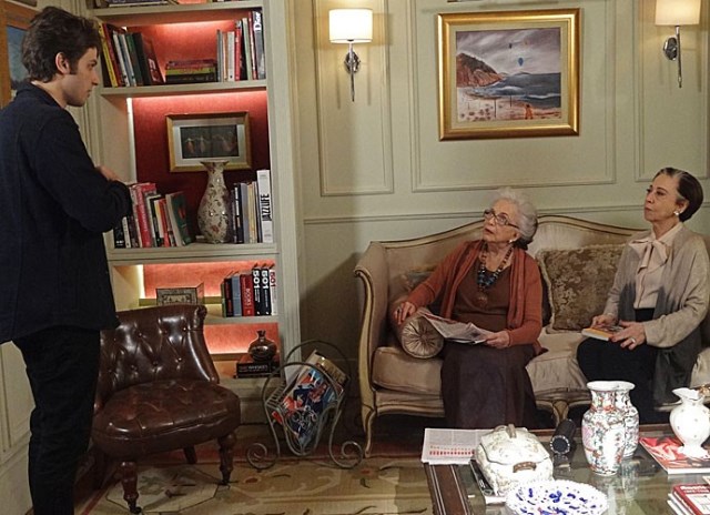 Um dos temas abordados na novela é a relação afetiva entre duas mulheres idosas (Foto: Maria Eduarda Freitas/Gshow)