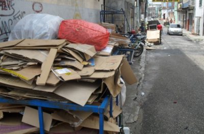 Lixo reciclado em baixa reflete a crise econômica (Foto: Marcelino Ribeiro)