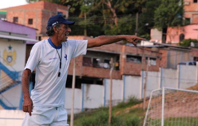 Aderbal Lana deixa o comando da equipe profissional e fica apenas nas categorias de base do Nacional (Foto: Divulgação/NFC)