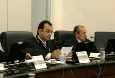 Marco Antônio Pinto (à esquerda): sem tempo para analisar os processos de José Melo (Foto: TRE-AM)