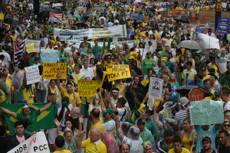 A popularidade de Dilma está em queda livre, seus eleitores querem que ela cumpra promessas de campanha e há desencanto ( Foto: Paulo Pinto/ Fotos Públicas)