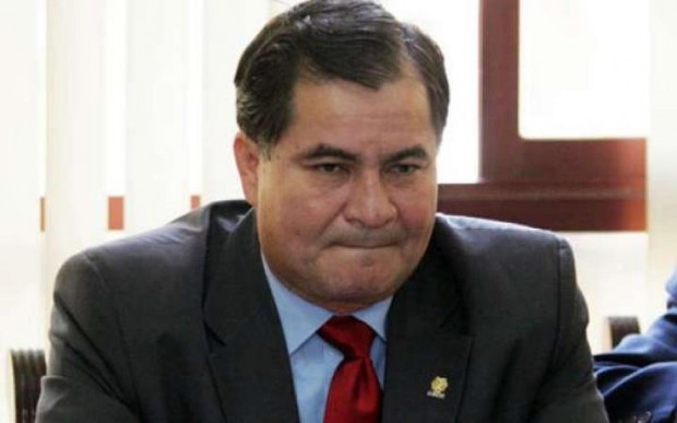 Roger-Molina senador boliviano