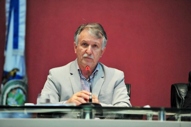 O secretário de Meio Ambiente, Antônio Stroski, defendeu o projeto de lei no dia anterior na Assembleia Legislativa (Foto: Alberto César Araújo/ALE)