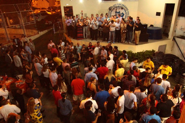 Evento realizado a dois dias da eleição da OAB reuniu advogados iniciantes e veteranos (Foto: Divulgação)