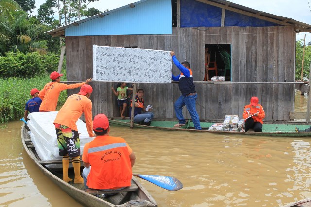 Ajuda humanit_ria em Canutama Foto Divulgação Defesa Civil do Amazonas
