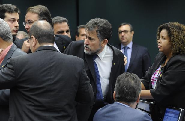 Deputados trocam tapas em sessão no Conselho de Ética Foto Luis Macedo Câmara