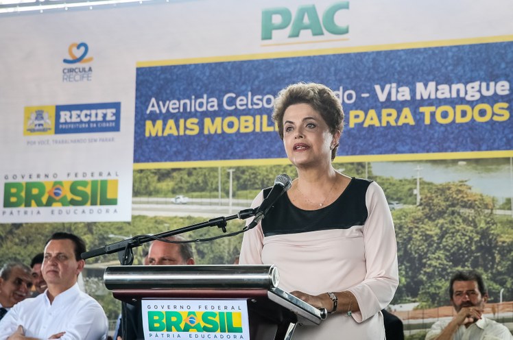 Dilma Rousseff durante cerimonia de abertura ao tráfego da pista Mangue Recife Foto Roberto Stuckert FilhoPR