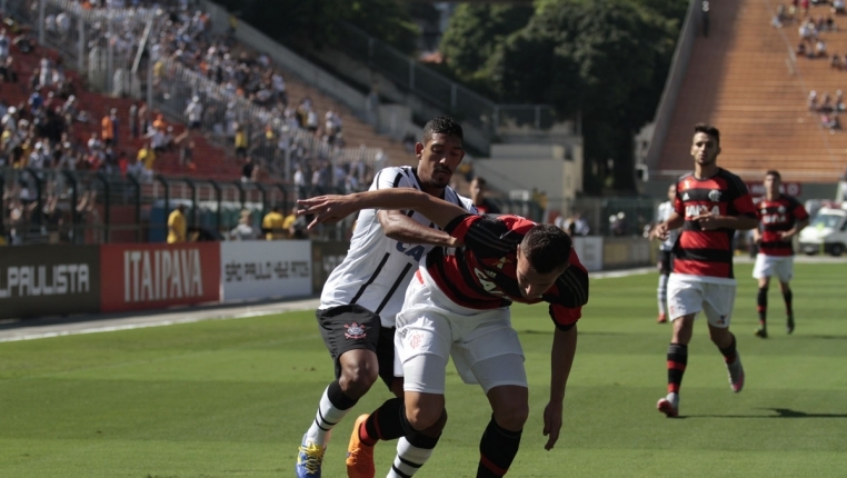 Flamengo Dennys Cesare Ag Corinthians