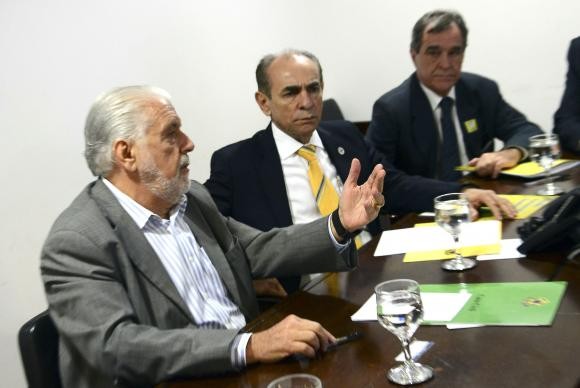 Os ministros da Saúde, Jaques Wagner, e da Casa Civil, Marcelo Castro, se reúnem com fabricantes de repelentes José CruzAgência Bra