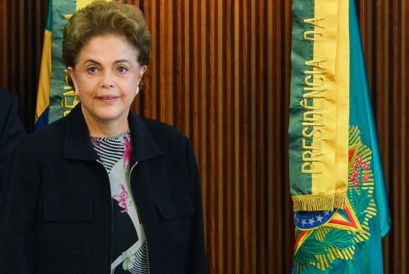 A presidenta Dilma Rousseff diz que não sairá do cargo sem que haja motivo para tal   José CruzAgência Brasil