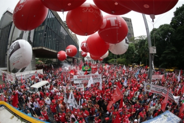 A Central Única dos Trabalhadores se animou com os discursos de Lula na sexta-feira (Foto: Paulo Pinto/Agência PT)