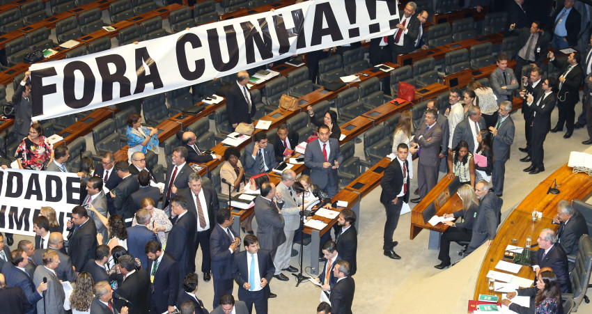 Brasília- DF 29-03-2016 Deputados abrem faixa fora Cunha no planário da câmara.   Foto Lula Marques/Agência PT