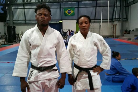Os judocas refugiados Popole Misenga e Yolande BukasaVinicius LisboaAgência Brasil