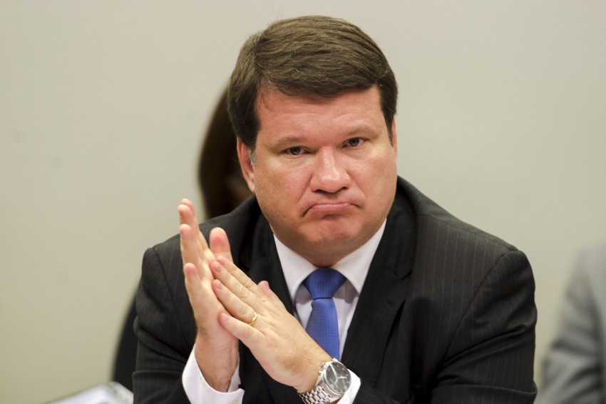 Brasília - O professor de Direito Tributário da Universidade do Estado do Rio de Janeiro (Uerj) Ricardo Lodi, é ouvido em audiência pública da comissão especial da Câmara que analisa o pedido de impeachment da presidente Dilma (Marcelo Camargo/Agência Brasil)