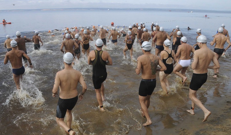 Organização estima reunir em torno de 200 nadadores para disputa de travessia do Rio Negro, em Manaus (Fotos: Antonio Lima/Sejel)