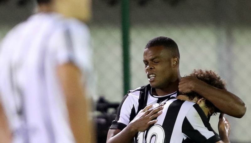 Vinícius marcou o gol da vitória e da classificação do Botafogo na Copa do Brasil (Foto: Vitor Silva/SS Press/Botafogo)