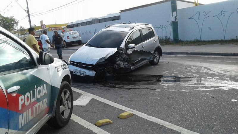 Detran também registrou acidentes em que motorista e passageiros ficaram feridos (Foto: Divulgação)