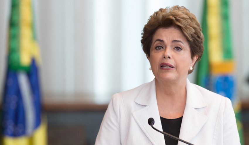 Brasília- DF16-08- 2016 Presidenta Dilma lendo carta aos Brasileiros lado de ex-ministros. Foto Lula Marques/Agência PT