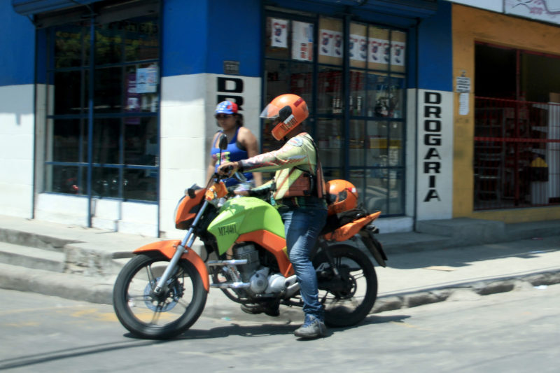 MANAUS/AM - 10-08-16 Coletiva - Prefeitura alerta Mototaxistas para prazo de efetivação de cadastro na SMTU. FOTO: KARLA VIEIRA/ SEMCOM.