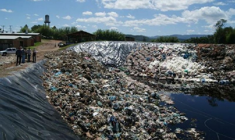 Conforme estudo, 50% do lixo industrial foi descartado de forma irregular (Foto: Jackson Muller/Divulgação)