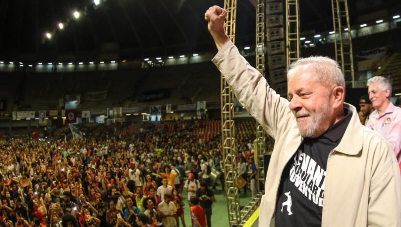06/09/2016- Belo Horizonte- MG, Brasil- Ex-presidente Luiz Inácio Lula da Silva participa de ato político no Acampamento do Levante Popular da Juventude. Foto: Ricardo Stuckert