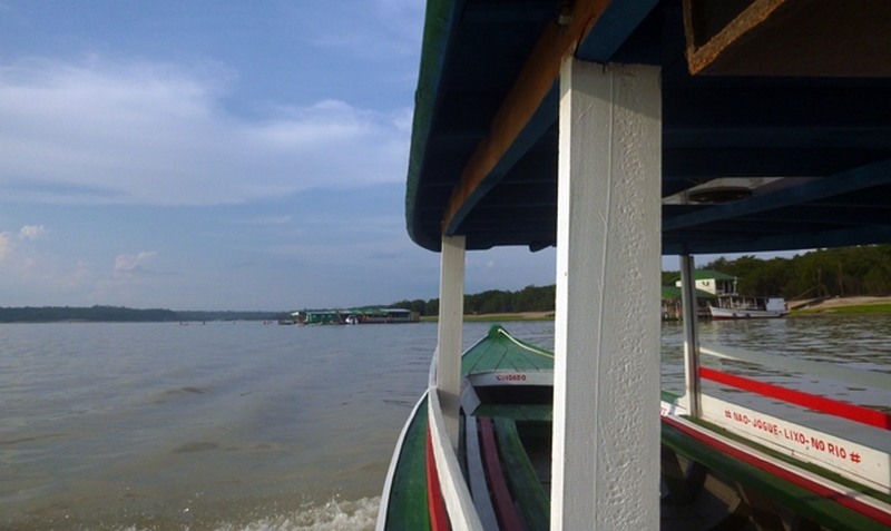 Rio Tarumã é rota de barcos de passageiros para comunidades ribeirinhas na zona oeste de Manaus (Foto: Divulgação)
