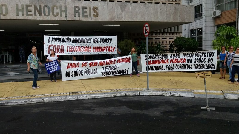 Concursados fizeram protesto para exigir fim da contratação de servidores temporários (Foto: Divulgação)