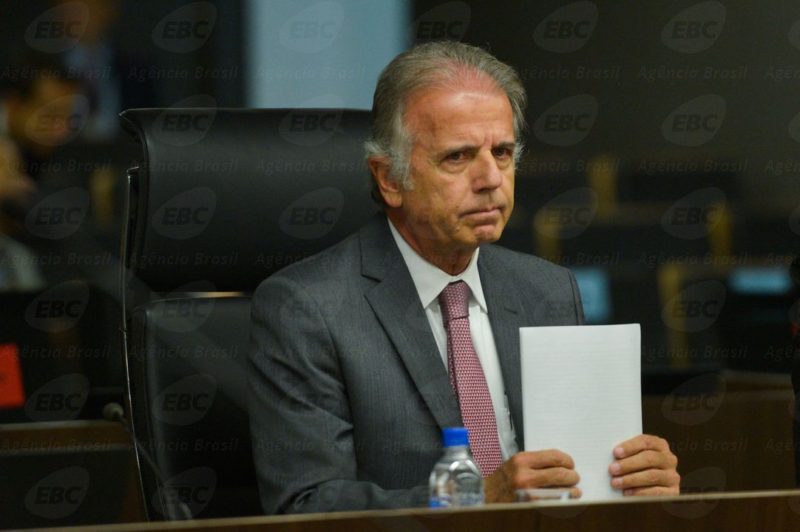 Brasília – O Tribunal de Contas da União (TCU) aprovou hoje (15) - por unanimidade - o relatório do ministro José Múcio Monteiro, que analisa as contas da presidenta afastada Dilma Rousseff, referentes a 2015. (José Cruz/Agência Brasil)