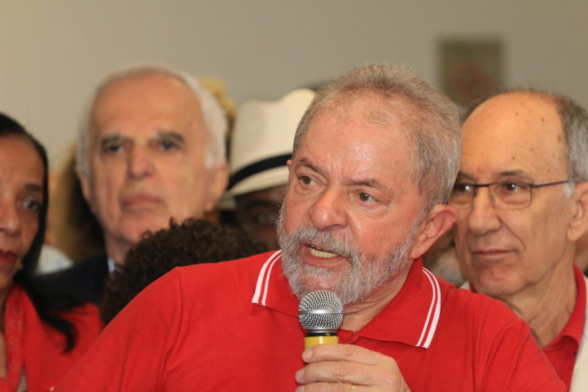 lula-foto-roberto-parizotti-cut