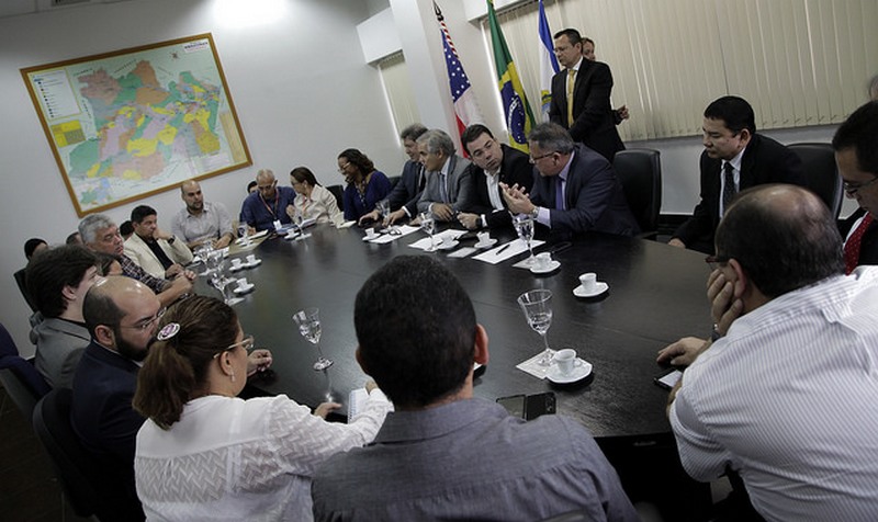 Secretários e juízes debateram sobre criação de núcleos de conciliação (Foto: Igor Braga/TJAM) 