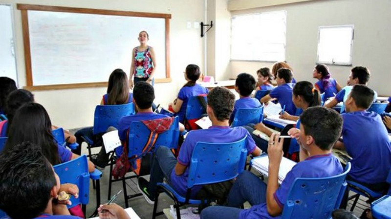 Professores das disciplinas tradicionais vão ensinar temas transversais (Foto: Seduc/Divulgação)