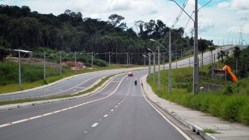 Pavimentação da Avenida das Flores tem trecho de até R$ 20,7 milhões