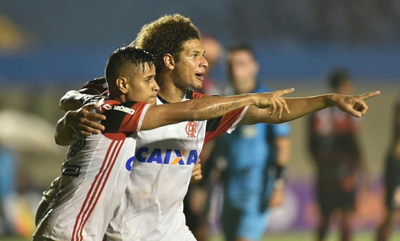 Everton e William Arão Flamengo (Foto: Gilvan de Souza/Flamengo/Divulgação)