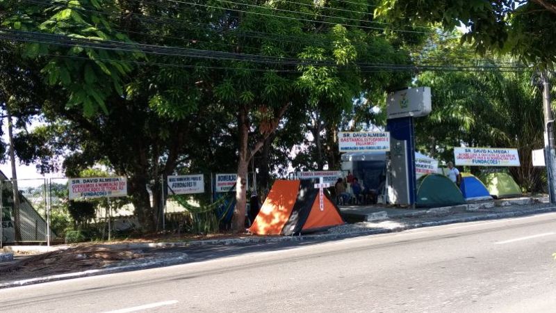 Acampamento de concursados da Susam manaus