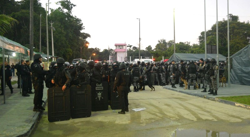 Soldados do Exército e policiais militares participaram da vistoria nos presídios de Manaus (Foto: Seap-AM/Divulgação)