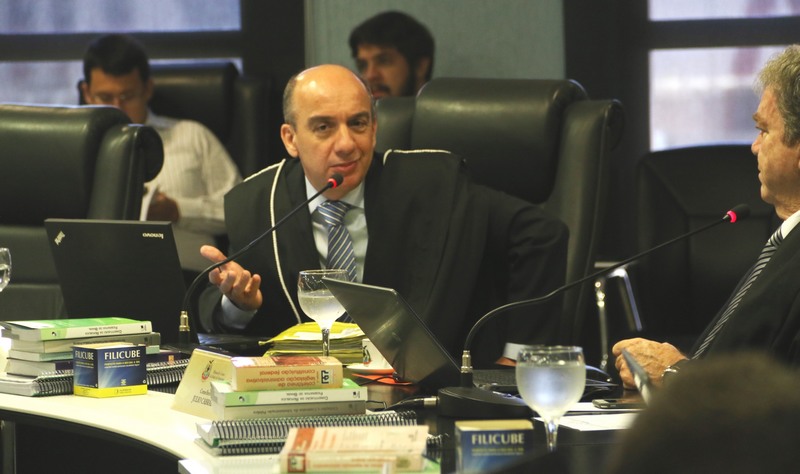 Conselheiro Érico Desterro decidiu por suspender a licitação da Sema (Foto: Ana Cláudia Jatahy/TCE)