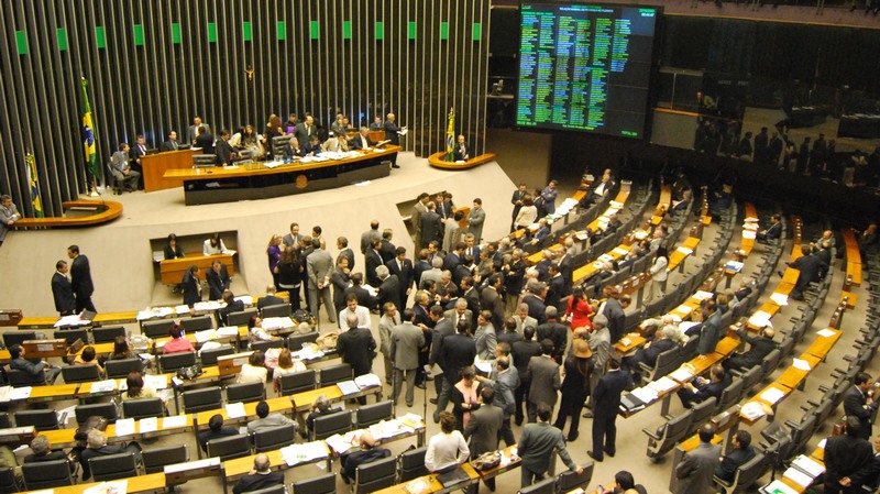 Deputados votam nesta quarta-feira se autorizam ou não investigação contra o presidente Temer (Foto: José Cruz/ABr)