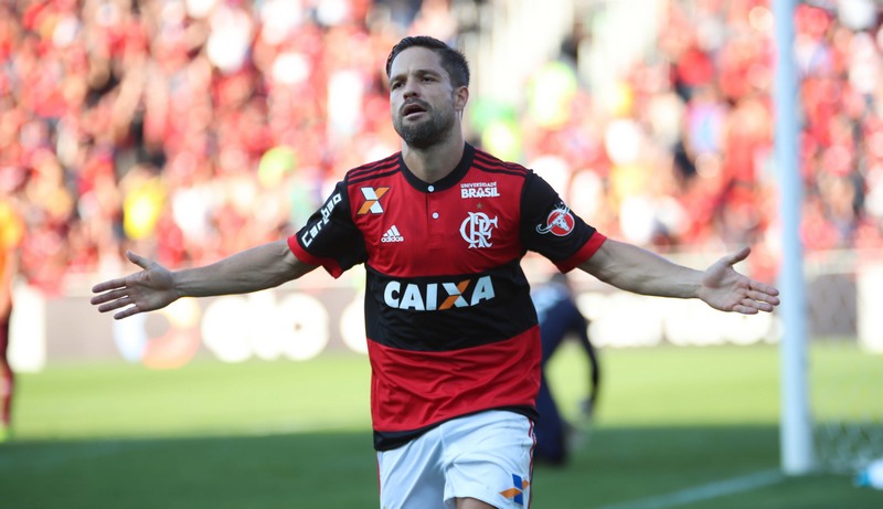 Diego marcou um dos gols da vitória do Flamengo que levou a equipe ao quinto lugar (Foto: Gilvan de Souza/Flamengo)