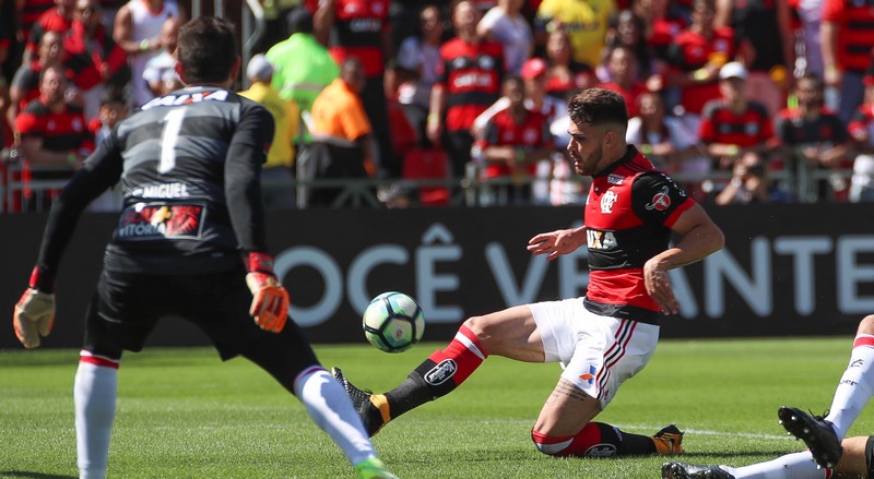 Flamengo caiu diante do Vitória-BA e aumentou crise no clube no Brasileirão (Foto: Gilvan de Souza/Flamengo.com)