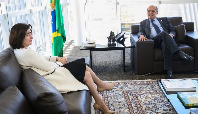Procuradora-geral da República em visita ao ministro Gilmar Mendes, do STF e presidente do TSE (Foto: Antonio Cruz/ABr)